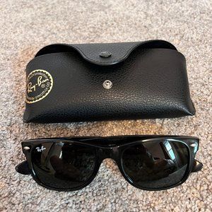 RayBan "New Wayfarer" RB2132 Sunglasses in Black- Brand New